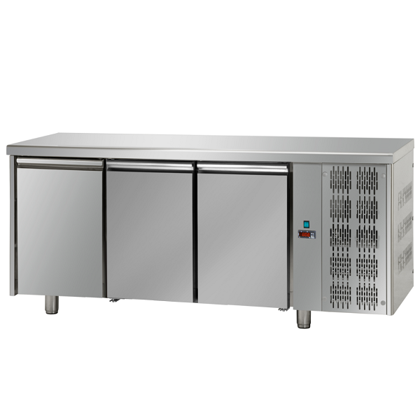 TAVOLO REFRIGERATO IN ACCIAIO INOX CON 3 PORTE - P.60 cm